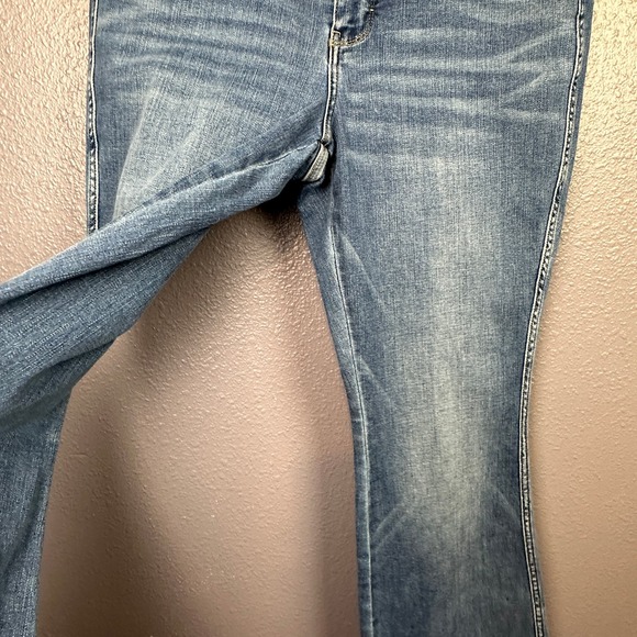 White House Black Market High Rise Everyday Soft Skinny Flare Jeans - 14 - Picture 3 of 8